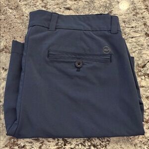 Vineyard Vines Men's Blue Shorts - Size 31.